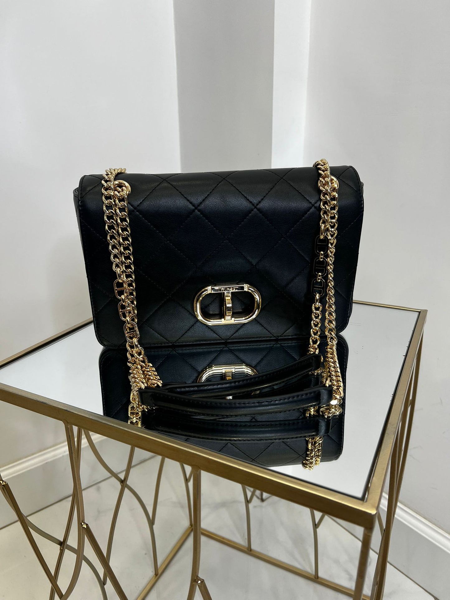 Borsa Twinset con chiusura Oval T